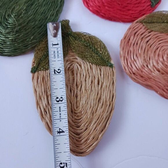 Vintage 4pcs Wicker Fruit Coasters - Picture 2 of 10